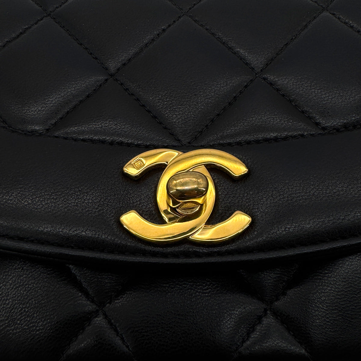 CHANEL VINTAGE DIANA SMALL CHAIN SHOULDER BAG BLACK LAMB SKIN 90288703