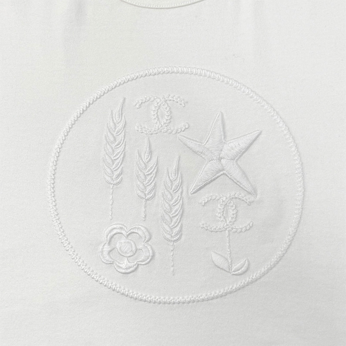CHANEL T-SHIRT 2022 COCOMARK STAR WHEAT CAMELLIA EMBROIDERY WHITE COTTON XS P72 RTW 90288723