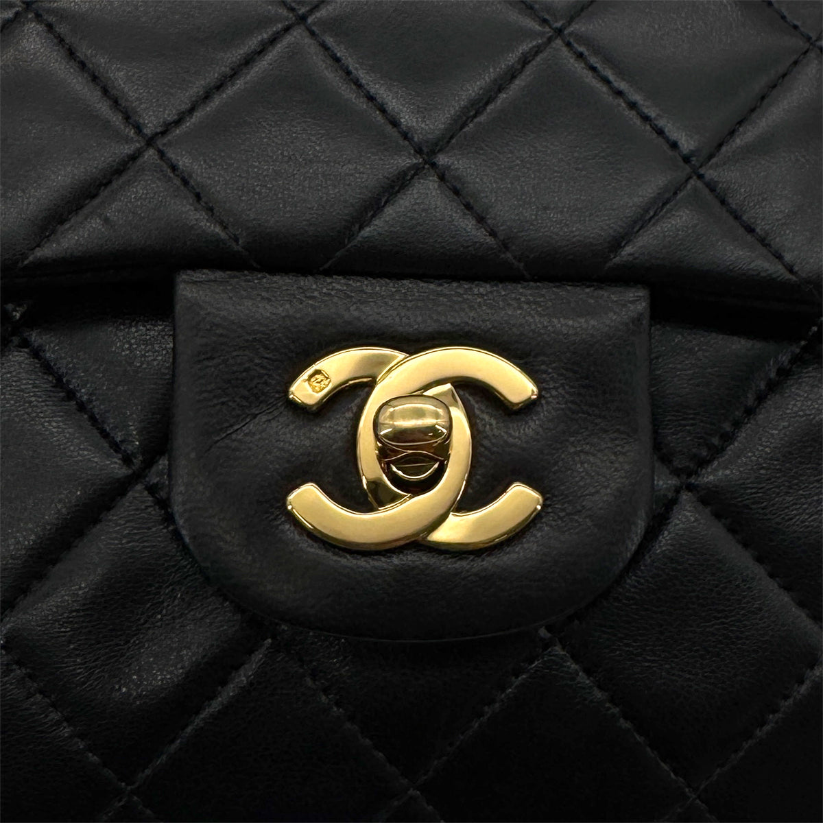 CHANEL VINTAGE CLASSIC FLAP SMALL CHAIN SHOULDER BAG BLACK LAMB SKIN 90288973