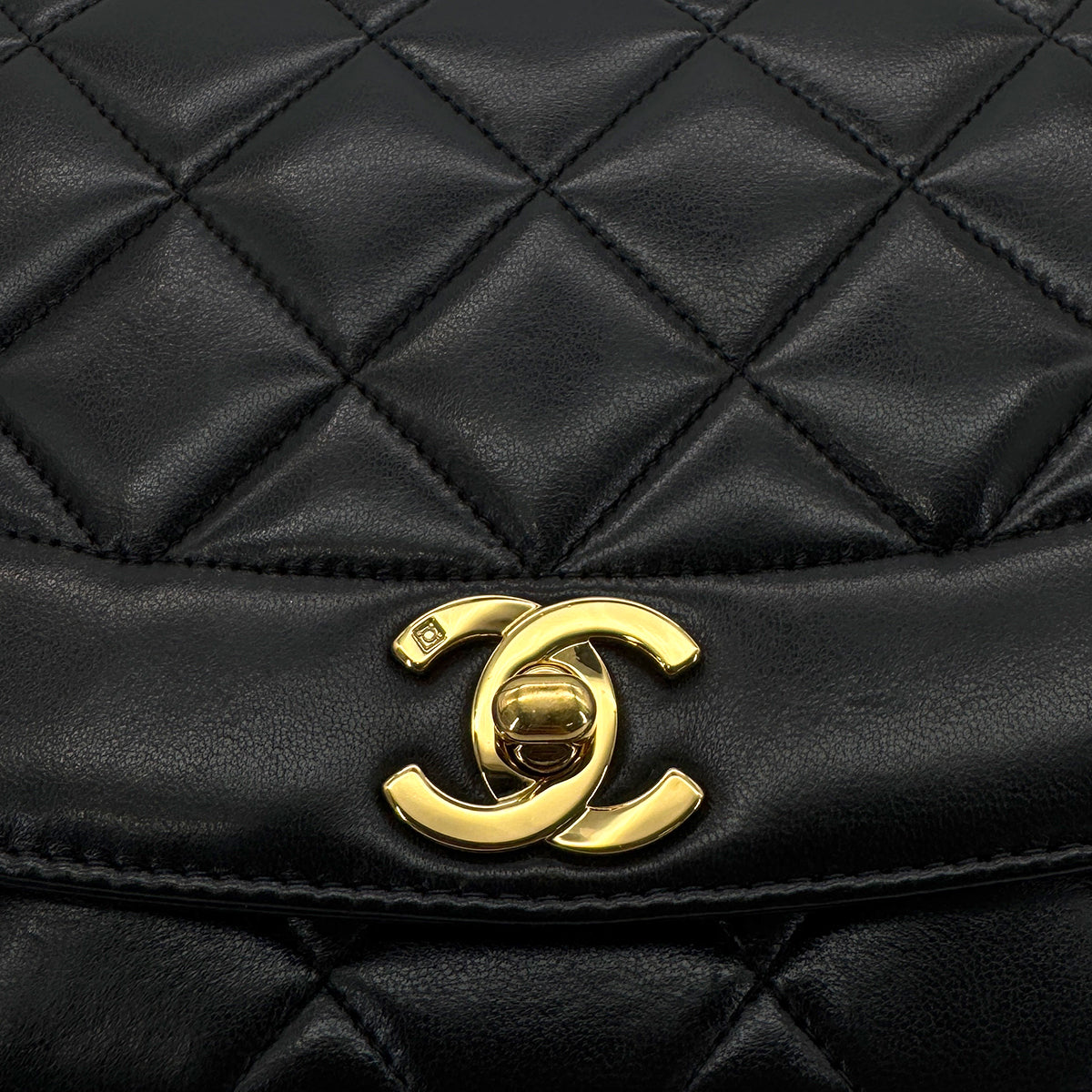 CHANEL VINTAGE DIANA MEDIUM CHAIN SHOULDER BAG BLACK LAMB SKIN 90288983