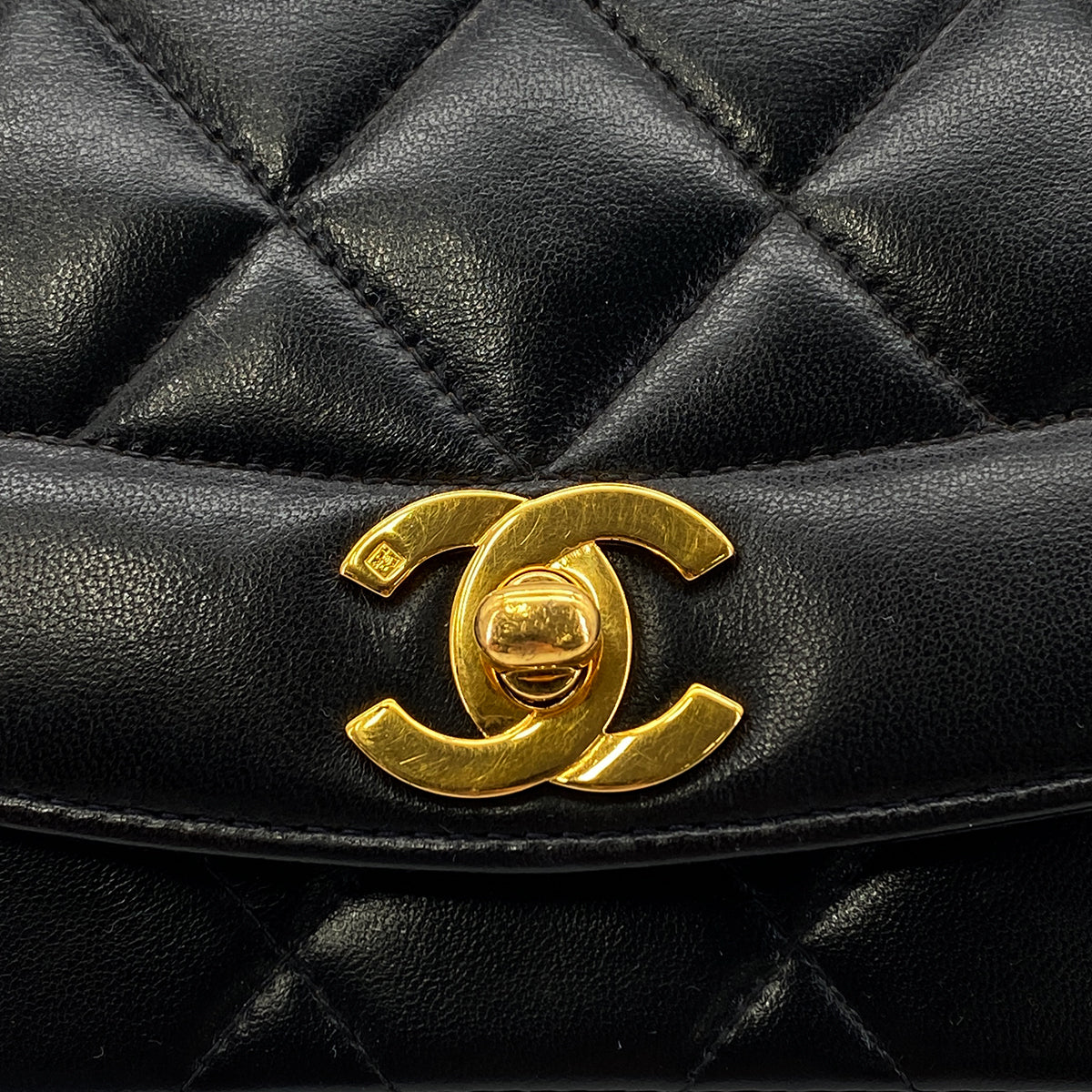 CHANEL VINTAGE DIANA SMALL CHAIN SHOULDER BAG BLACK LAMB SKIN 90288985