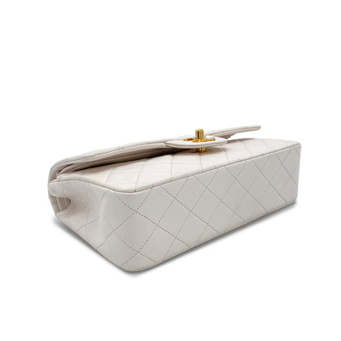 CHANEL VINTAGE CLASSIC FLAP SMALL CHAIN SHOULDER BAG WHITE LAMB SKIN 90289353 - PURPOSE