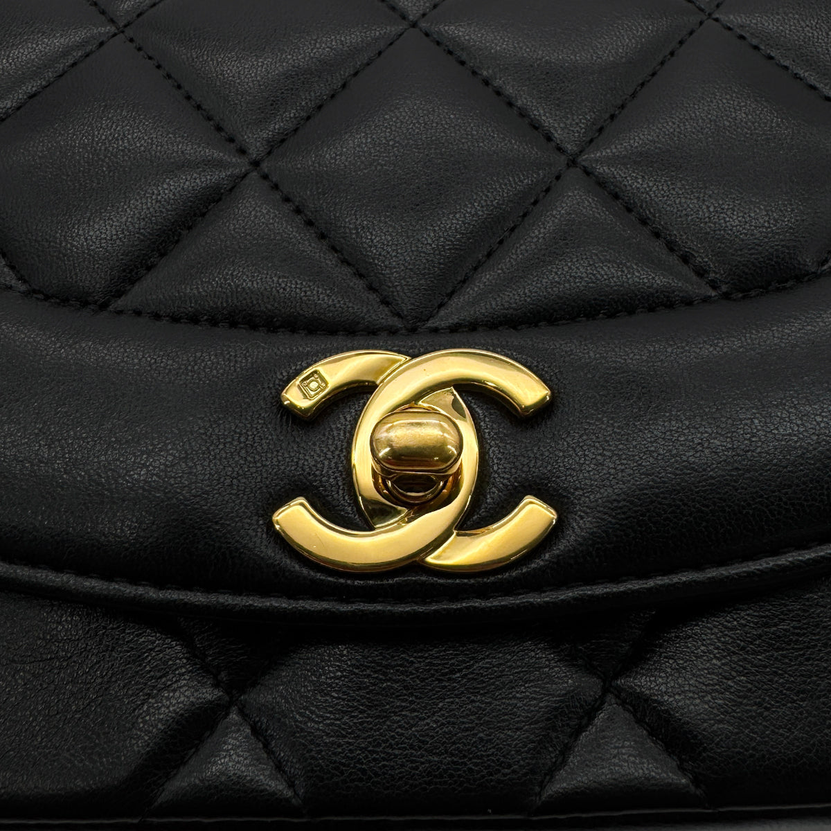 CHANEL VINTAGE DIANA SMALL CHAIN SHOULDER BAG BLACK LAMB SKIN 90289362