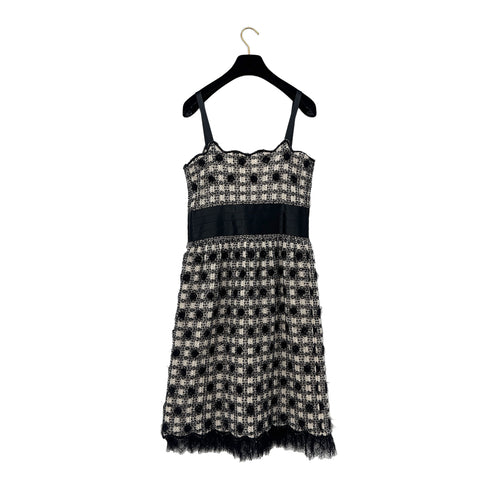 CHANEL SLEEVELESS RACE DRESS COCOMARK RHINESTONE BLACK WHITE RAYON 40 06A RTW 90289557