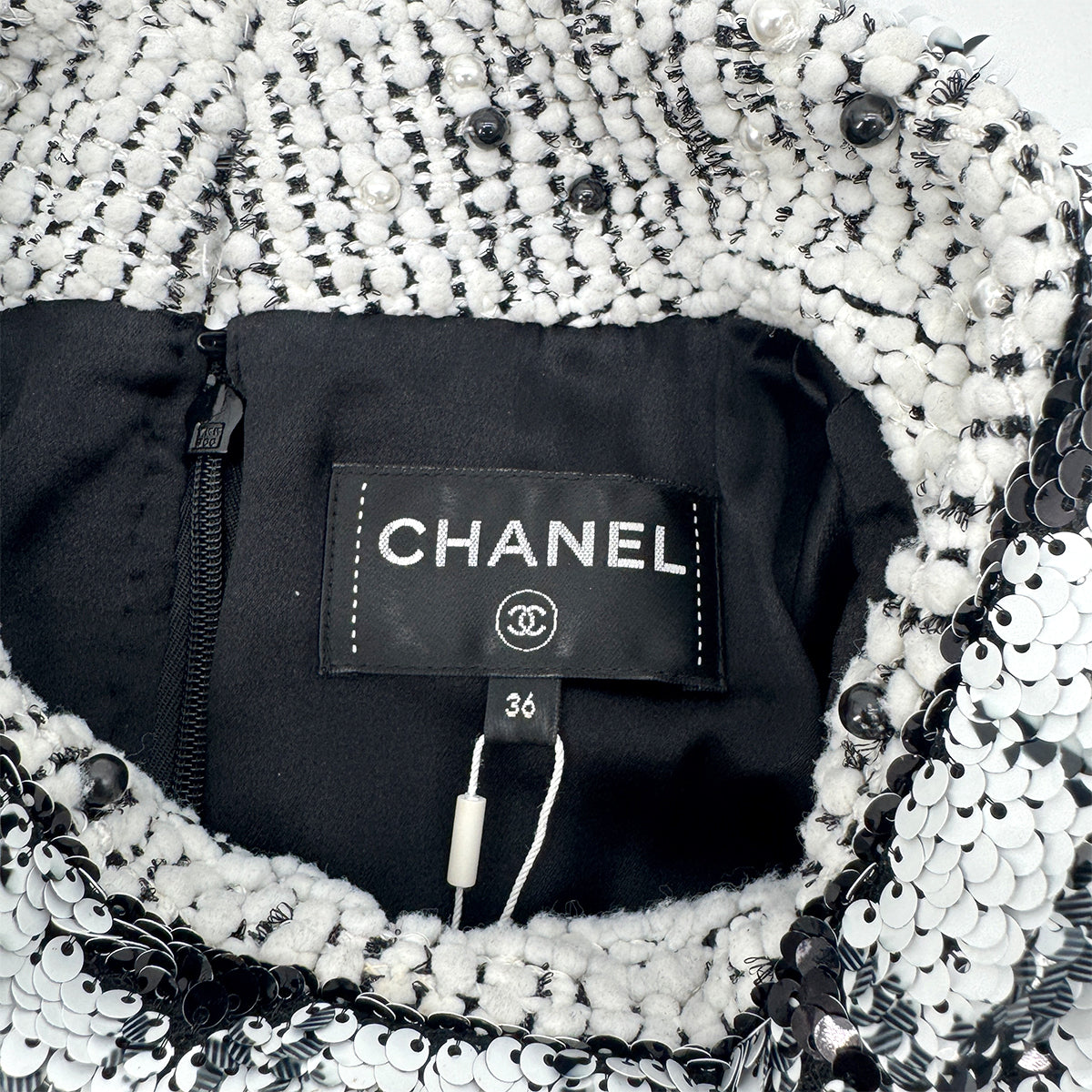 CHANEL PLAID SEQUINS DRESS WHITE BLACK POLYESTER 36 17K RTW 90290205