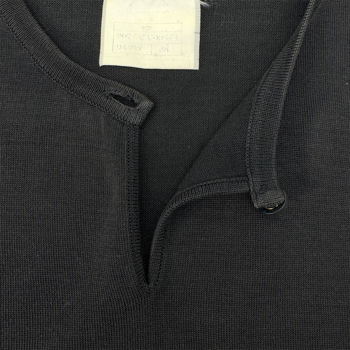CHANEL COCO BUTTON SLEEVELESS TOPS BLACK RTW 38 97P RTW 90290318