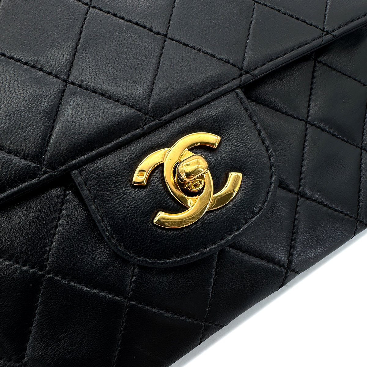 CHANEL VINTAGE MATELASSE CHAIN SHOULDER BAG BLACK LAMB SKIN 90291237