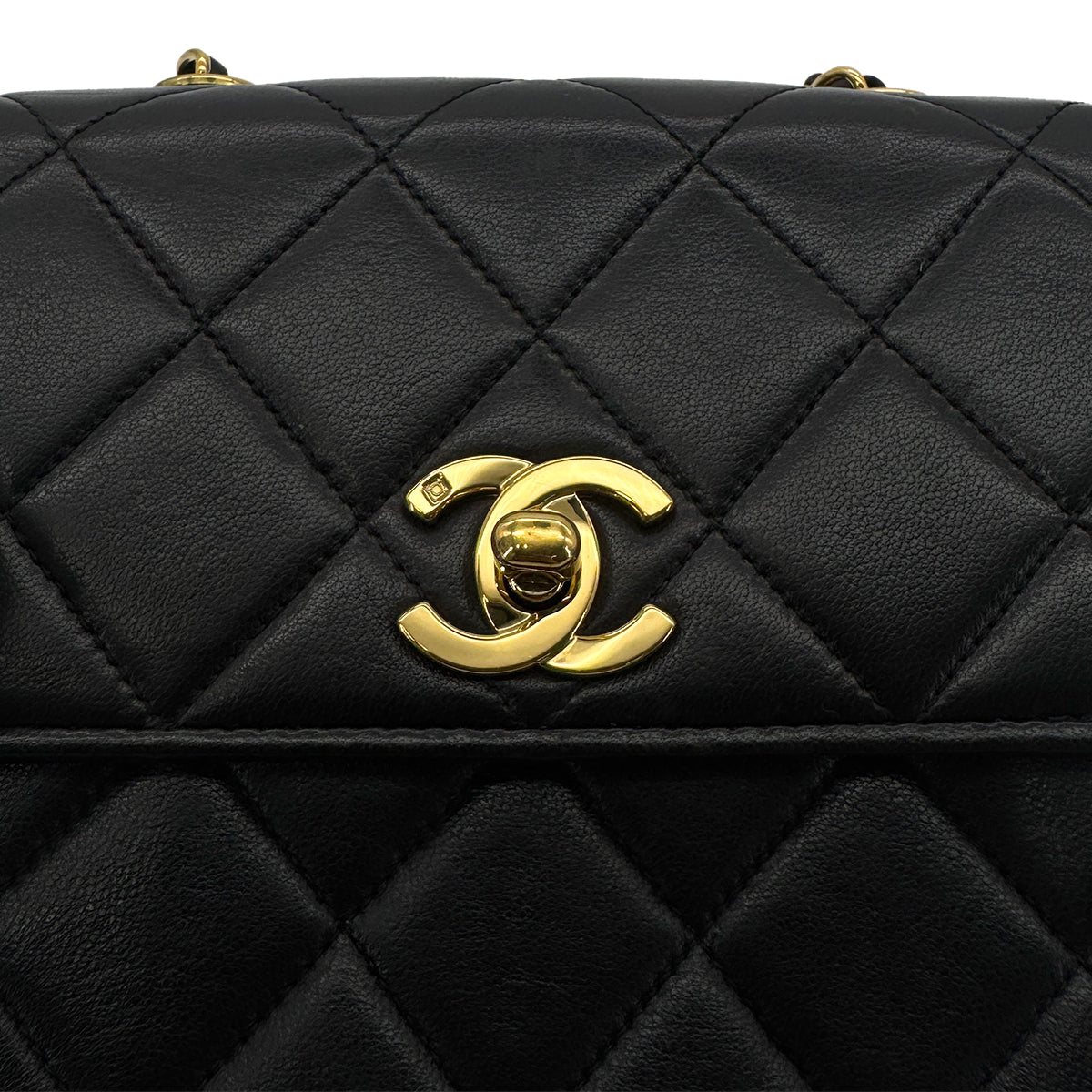 CHANEL VINTAGE MATELASSE CHAIN SHOULDER BAG BLACK LAMB SKIN 90291306
