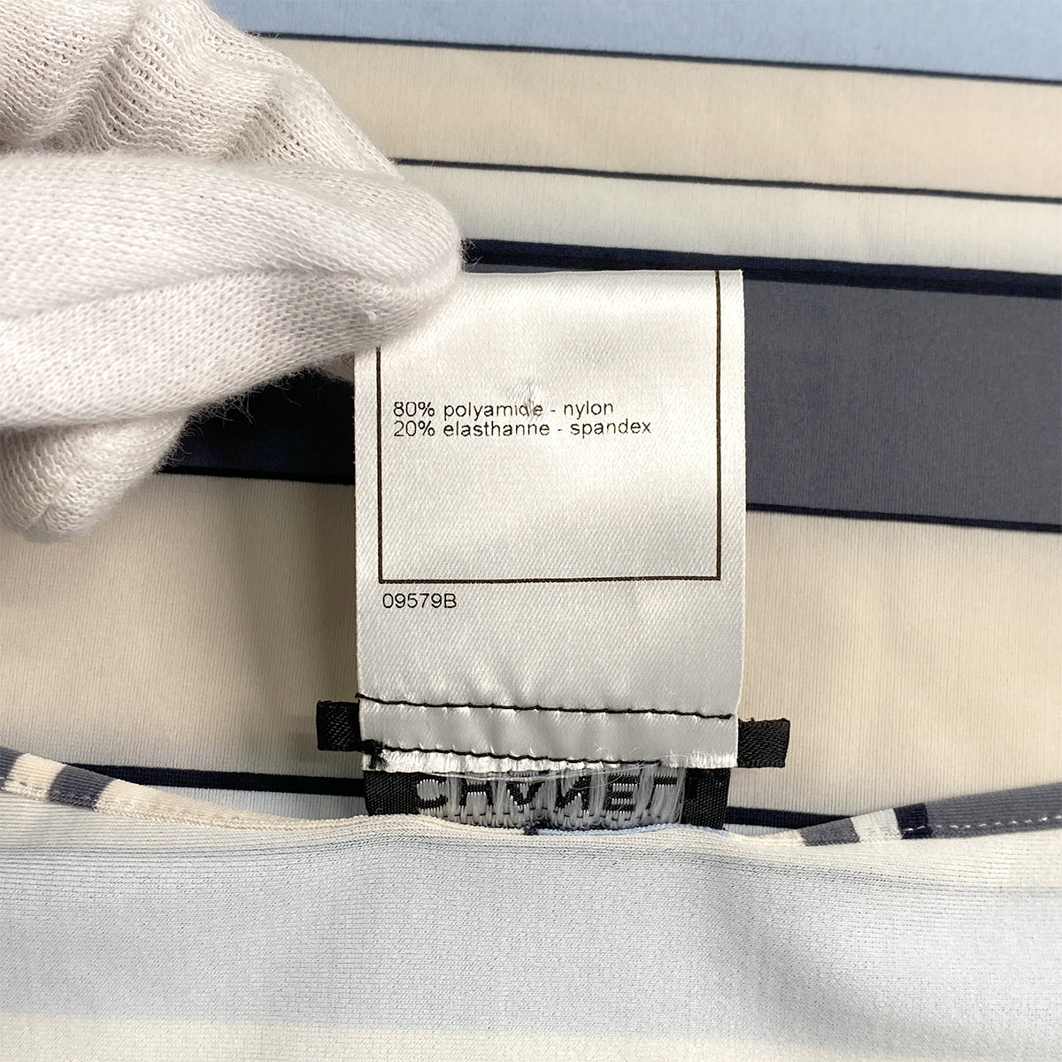 CHANEL MULTI COLOR STRIPE T-SHIRT LOGO PLATE BLUE GRAY NYLON 40 00C RTW 90291316