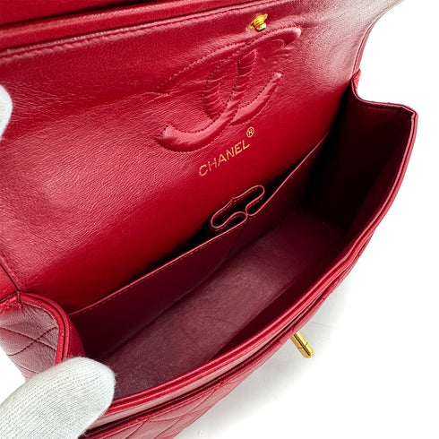 CHANEL VINTAGE CLASSIC FLAP MEDIUM CHAIN SHOULDER BAG RED LAMB SKIN 90291884 - PURPOSE