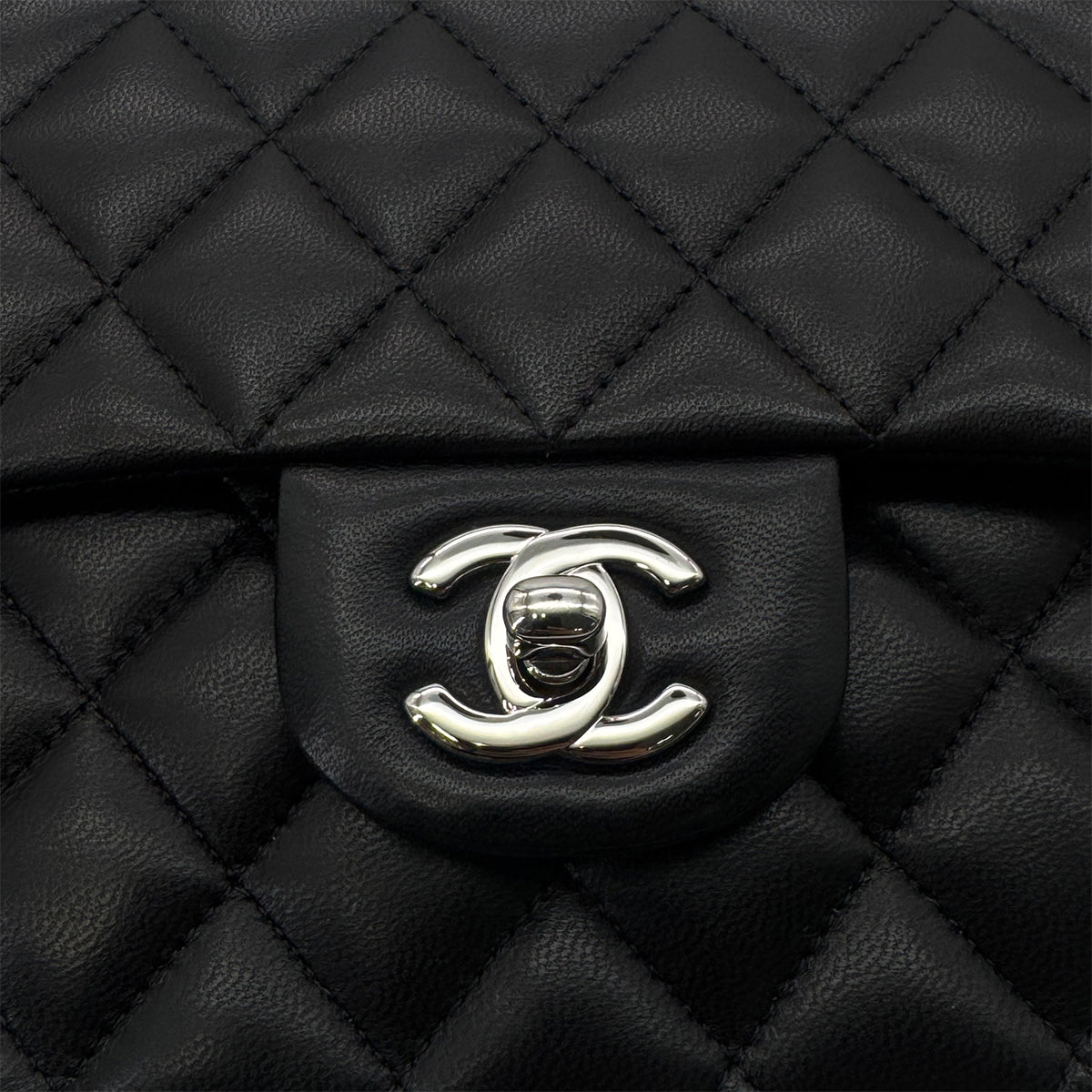 CHANEL CLASSIC FLAP MEDIUM CHAIN SHOULDER BAG BLACK LAMB SKIN 90291885