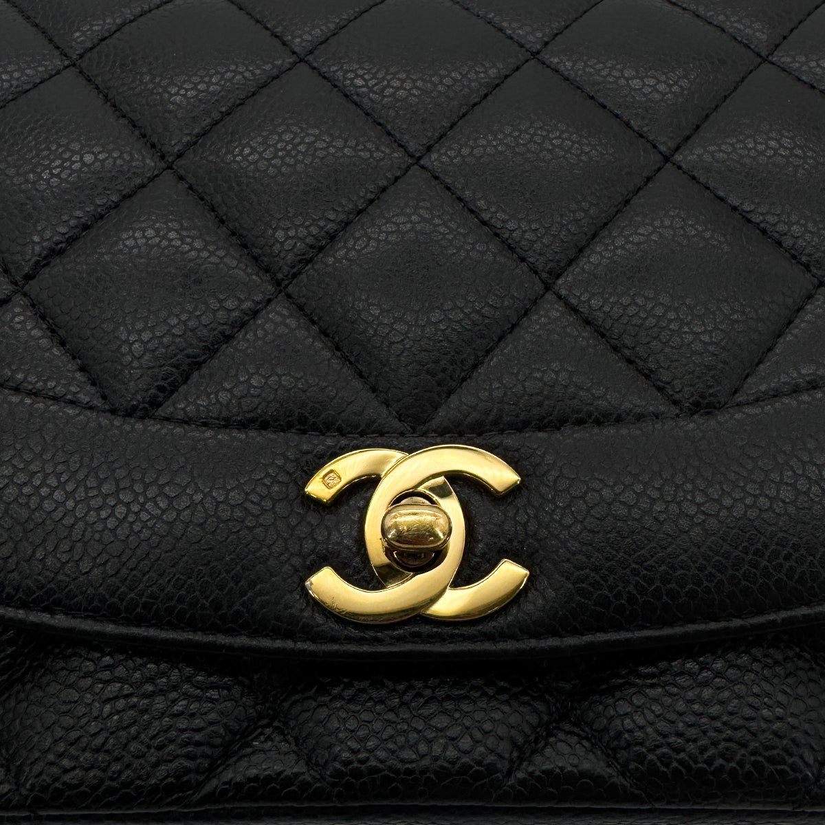 CHANEL VINTAGE DIANA MEDIUM CHAIN SHOULDER BAG BLACK CAVIAR SKIN 90292053