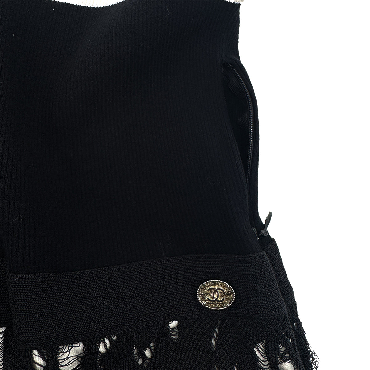 CHANEL COCO BUTTON SLEEVELESS KNIT DRESS BLACK WHITE COTTON 38 P43 RTW 90292105
