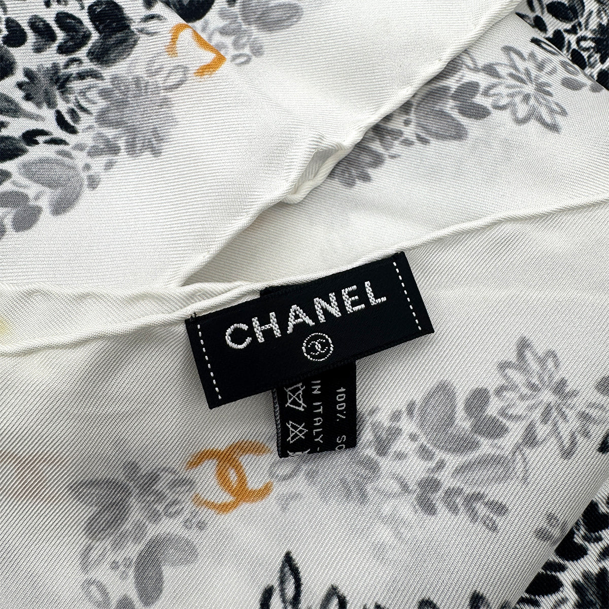 CHANEL SCARF COCOMARK FLOWER PATTERN WHITE SILK 90292109