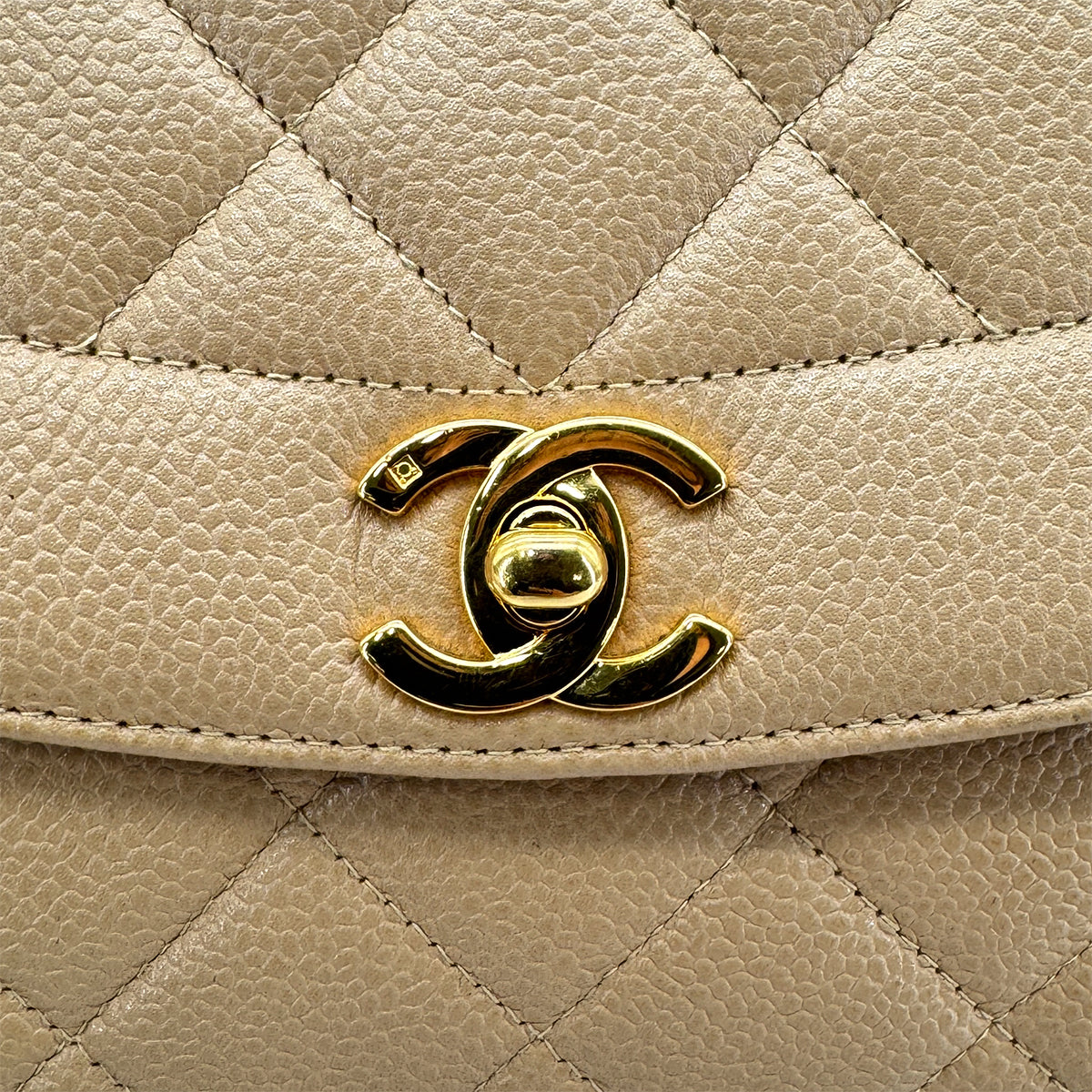 CHANEL VINTAGE MATELASSE CHAIN SHOULDER BAG BEIGE CAVIAR SKIN 90292750