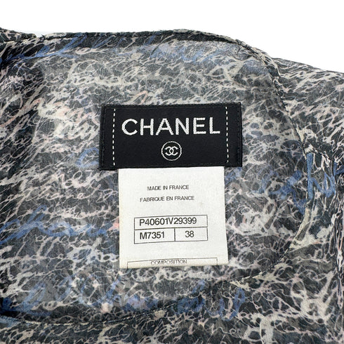 CHANEL LOGO PATTERN SLEEVELESS BLOUSE COCO BUTTON GRAY BLUE SILK 38 P40 RTW 90292791