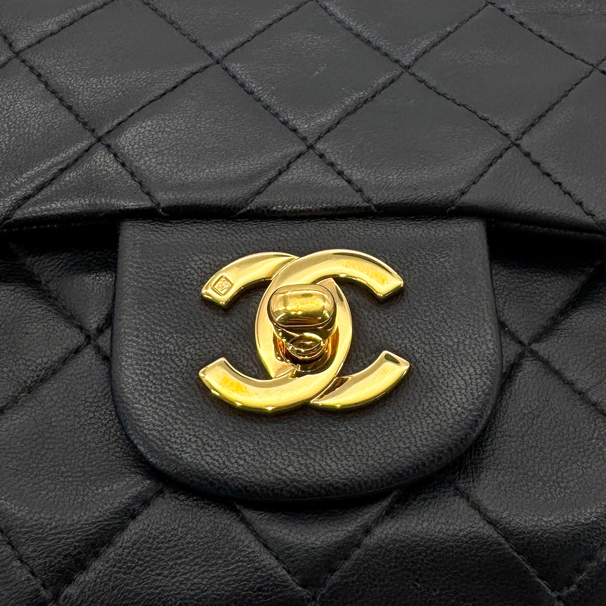 CHANEL VINTAGE CLASSIC FLAP SMALL CHAIN SHOULDER BAG BLACK LAMB SKIN 90293524