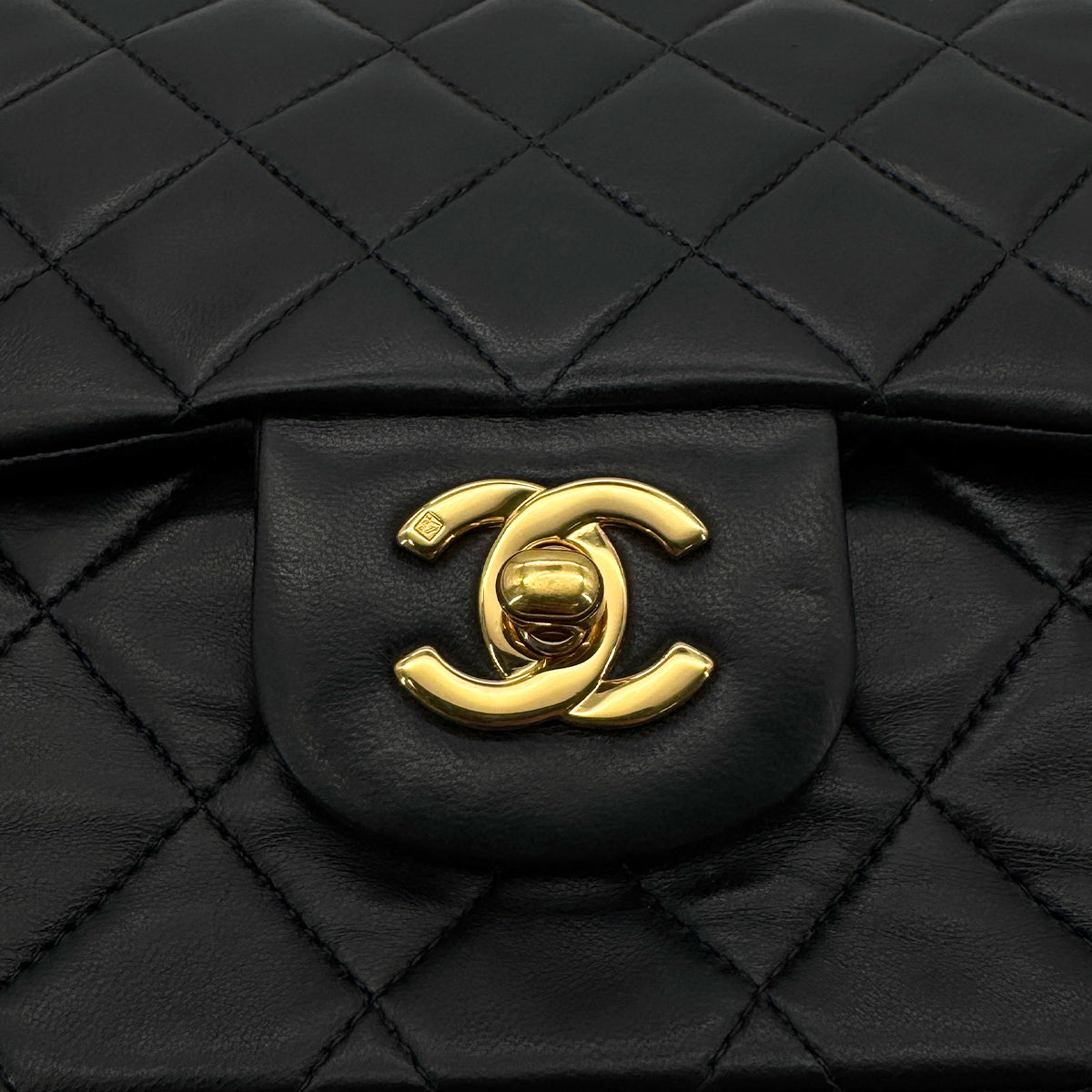 CHANEL VINTAGE CLASSIC FLAP MEDIUM CHAIN SHOULDER BAG BLACK LAMB SKIN 90293545