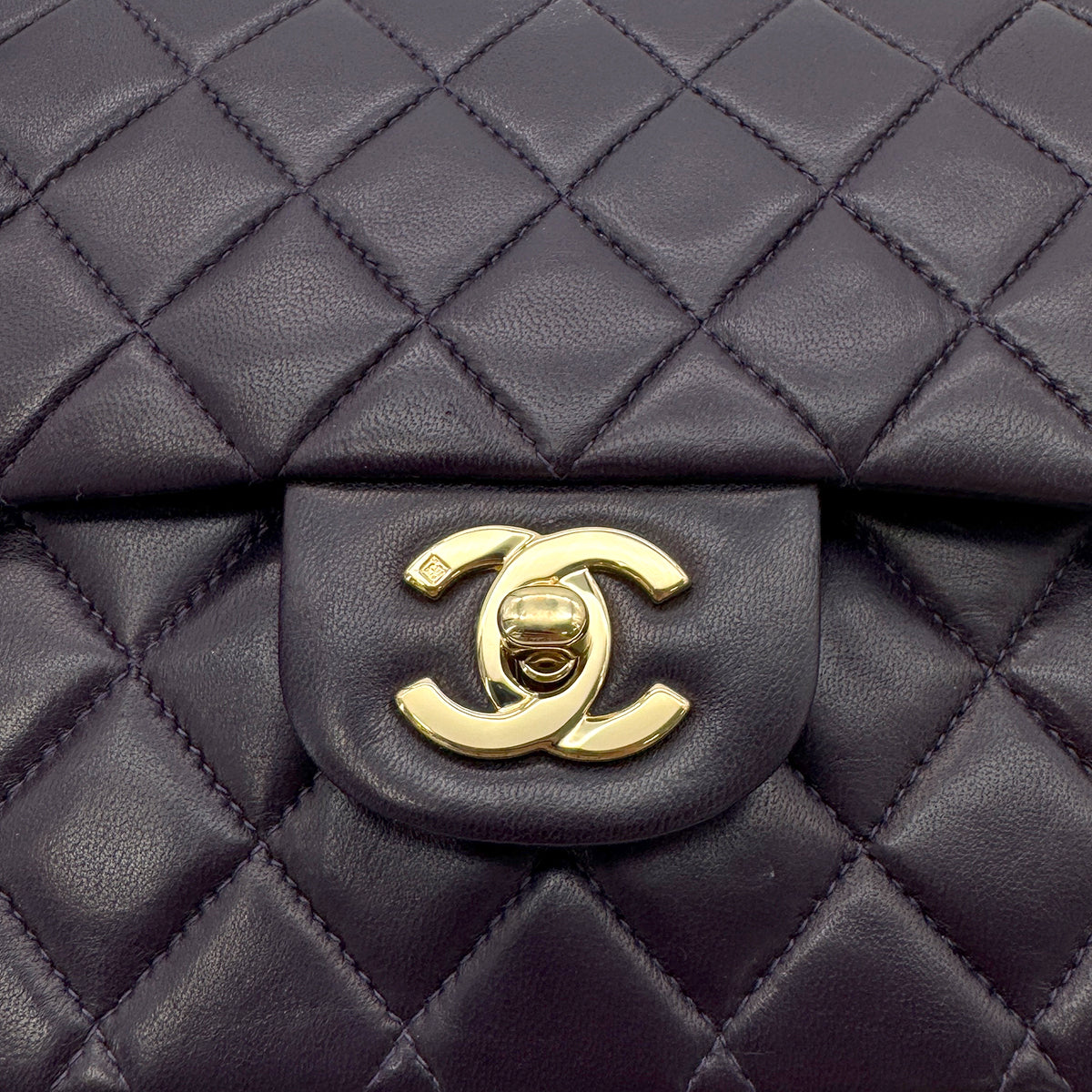 CHANEL VINTAGE CLASSIC FLAP MEDIUM CHAIN SHOULDER BAG PURPLE LAMB SKIN 90294197