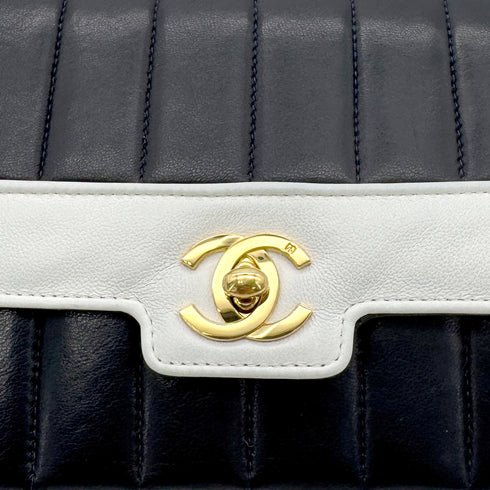 CHANEL VINTAGE MADEMOISELLE BICOLOR MINI CHAIN SHOULDER BAG NAVY WHITE LAMB SKIN 90294202