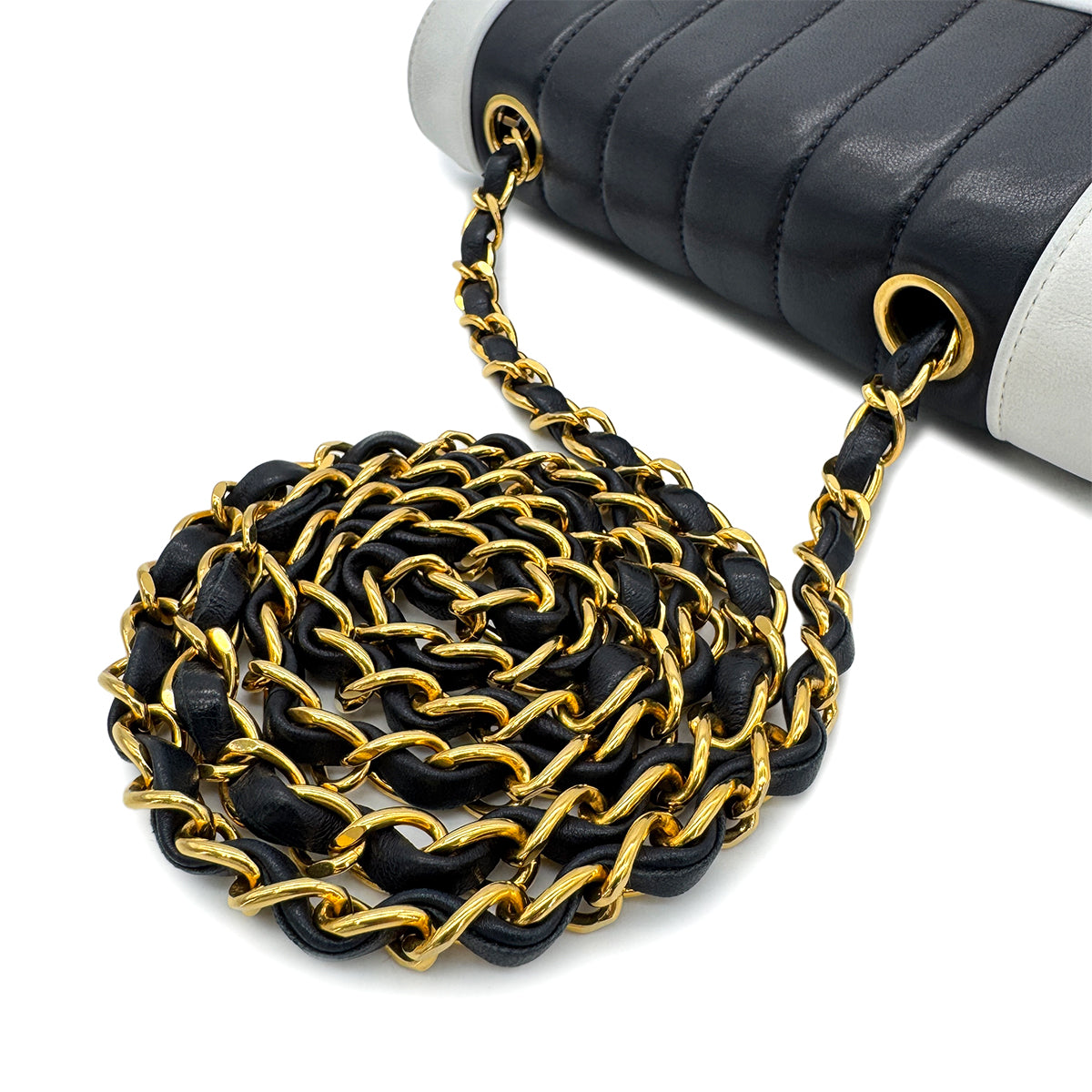 CHANEL VINTAGE MADEMOISELLE BICOLOR MINI CHAIN SHOULDER BAG NAVY WHITE LAMB SKIN 90294202