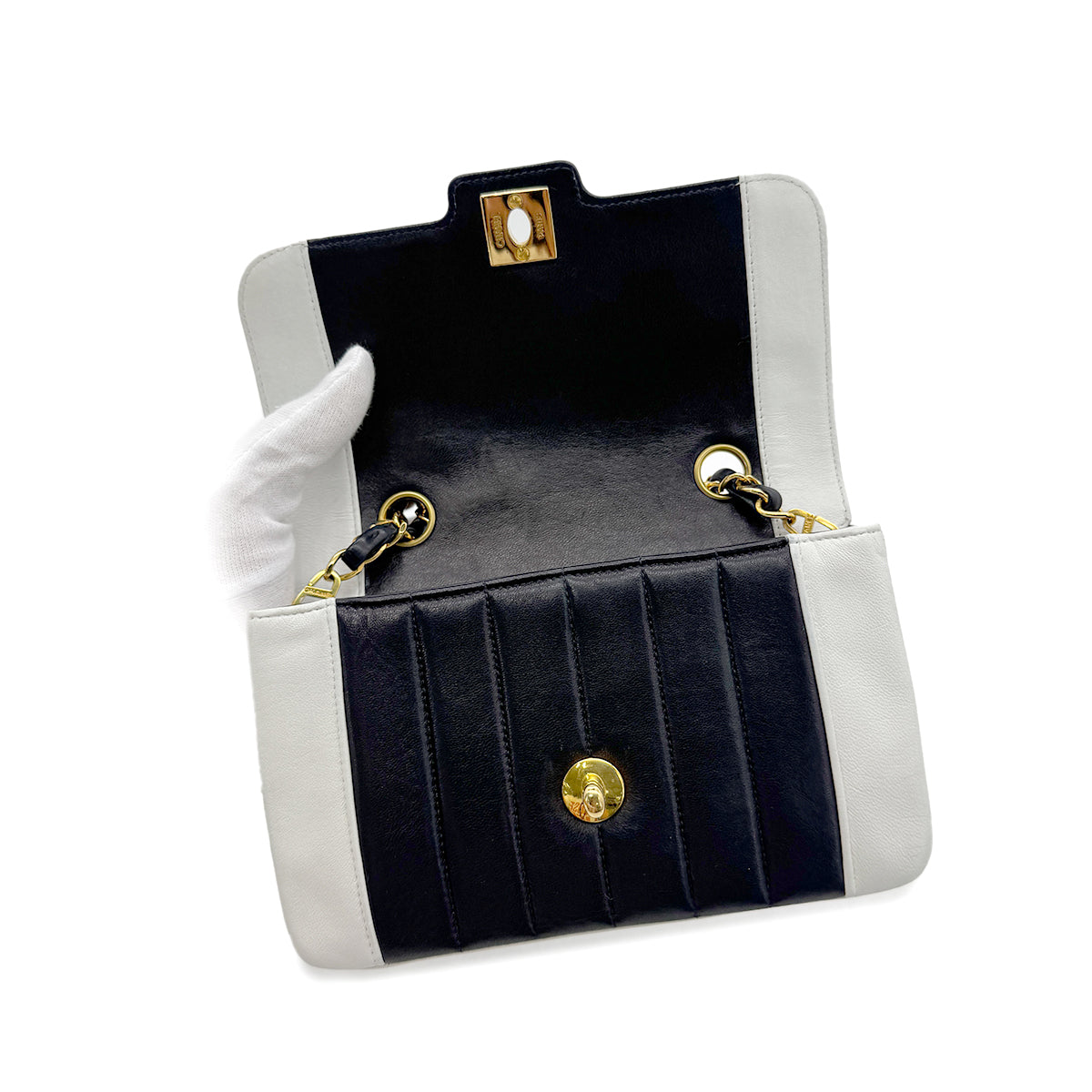 CHANEL VINTAGE MADEMOISELLE BICOLOR MINI CHAIN SHOULDER BAG NAVY WHITE LAMB SKIN 90294202