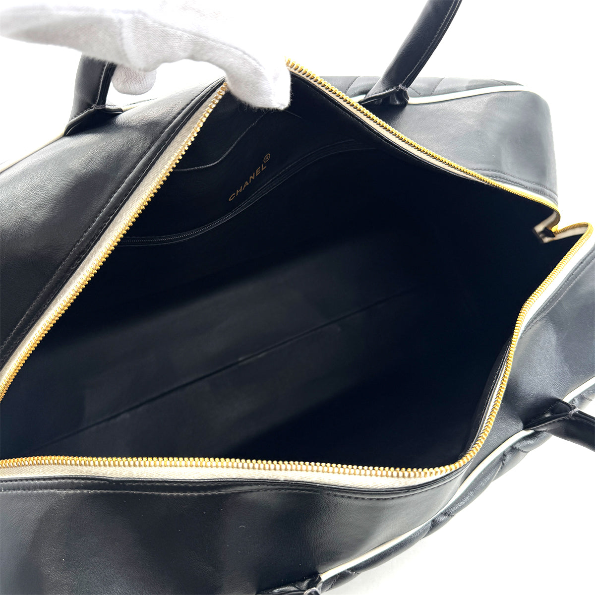 CHANEL VINTAGE MATELASSE LOGO BOSTON HAND BAG BLACK WHITE LEATHER 90295830