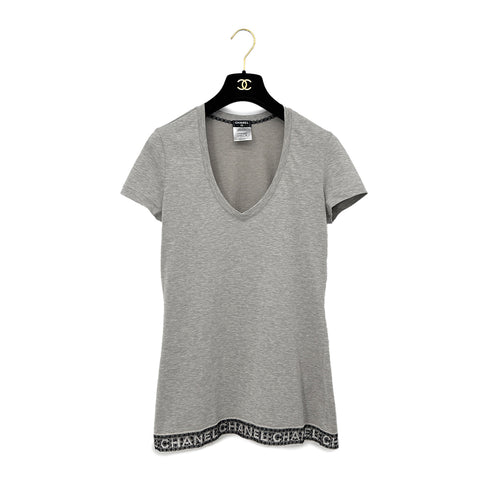 CHANEL LOGO LACE V-NECK SHORT SLEEVED SHIRT GRAY COTTON 38 P41 RTW 90295860