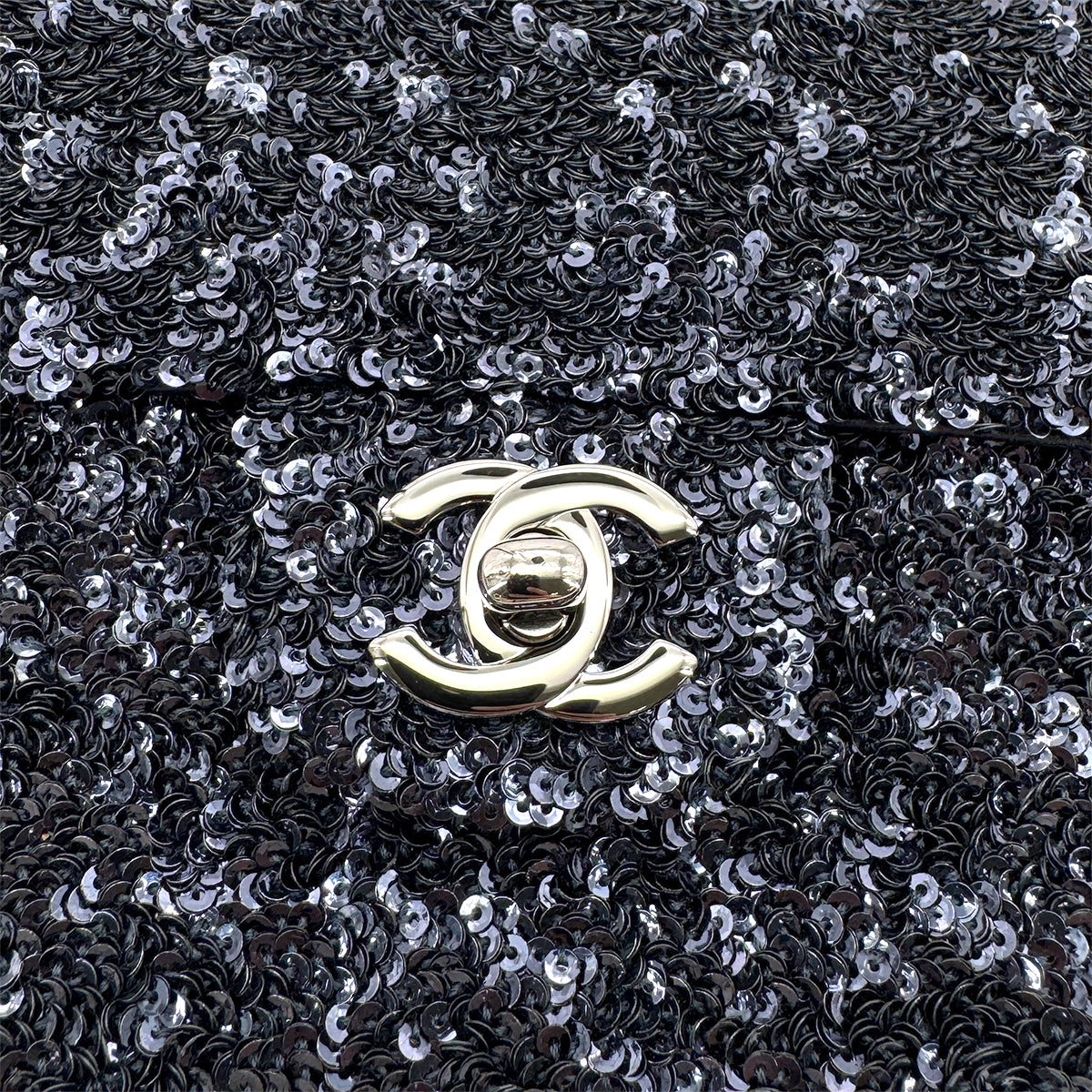 CHANEL CHAIN SHOULDER BAG NAVY SEQUINS 90296052
