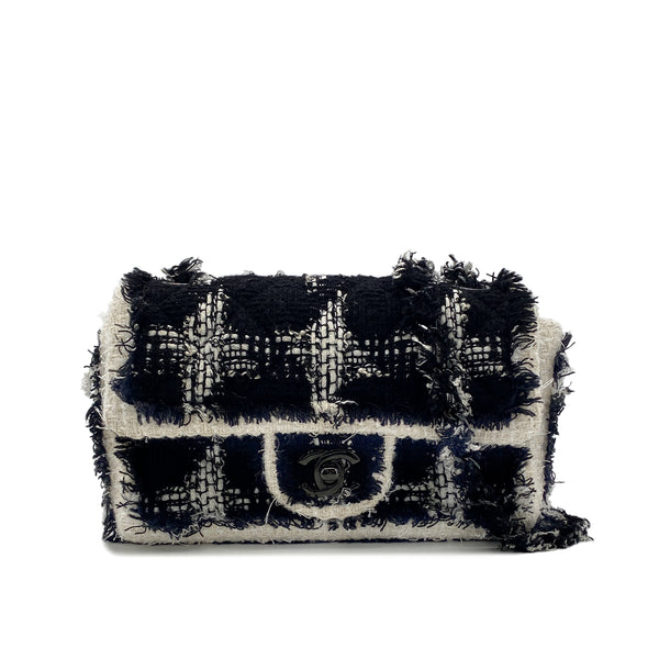 CHANEL MINI MATELASSE 20 CHAIN SHOULDER BAG BLACK WHITE TWEED 90296674 - PURPOSE