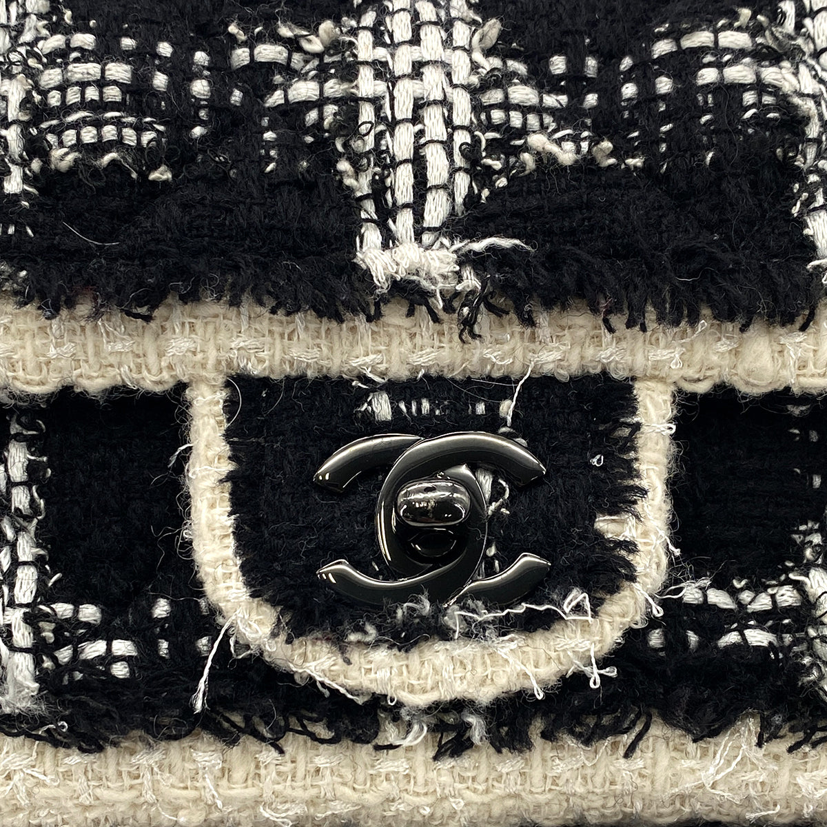 CHANEL MINI MATELASSE 20 CHAIN SHOULDER BAG BLACK WHITE TWEED 90296674