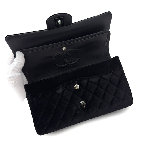CHANEL CLASSIC FLAP MEDIUM CHAIN SHOULDER BAG BLACK VELOR 90298168 - PURPOSE