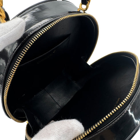 CHANEL VINTAGE ROUND VANITY HAND BAG BLACK ENAMEL 90298334