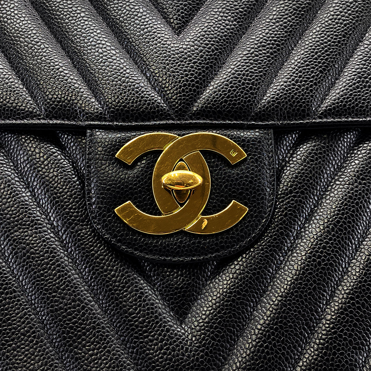 CHANEL VINTAGE MAXI CHEVRON CHAIN SHOULDER BAG BLACK CAVIAR SKIN 90299091