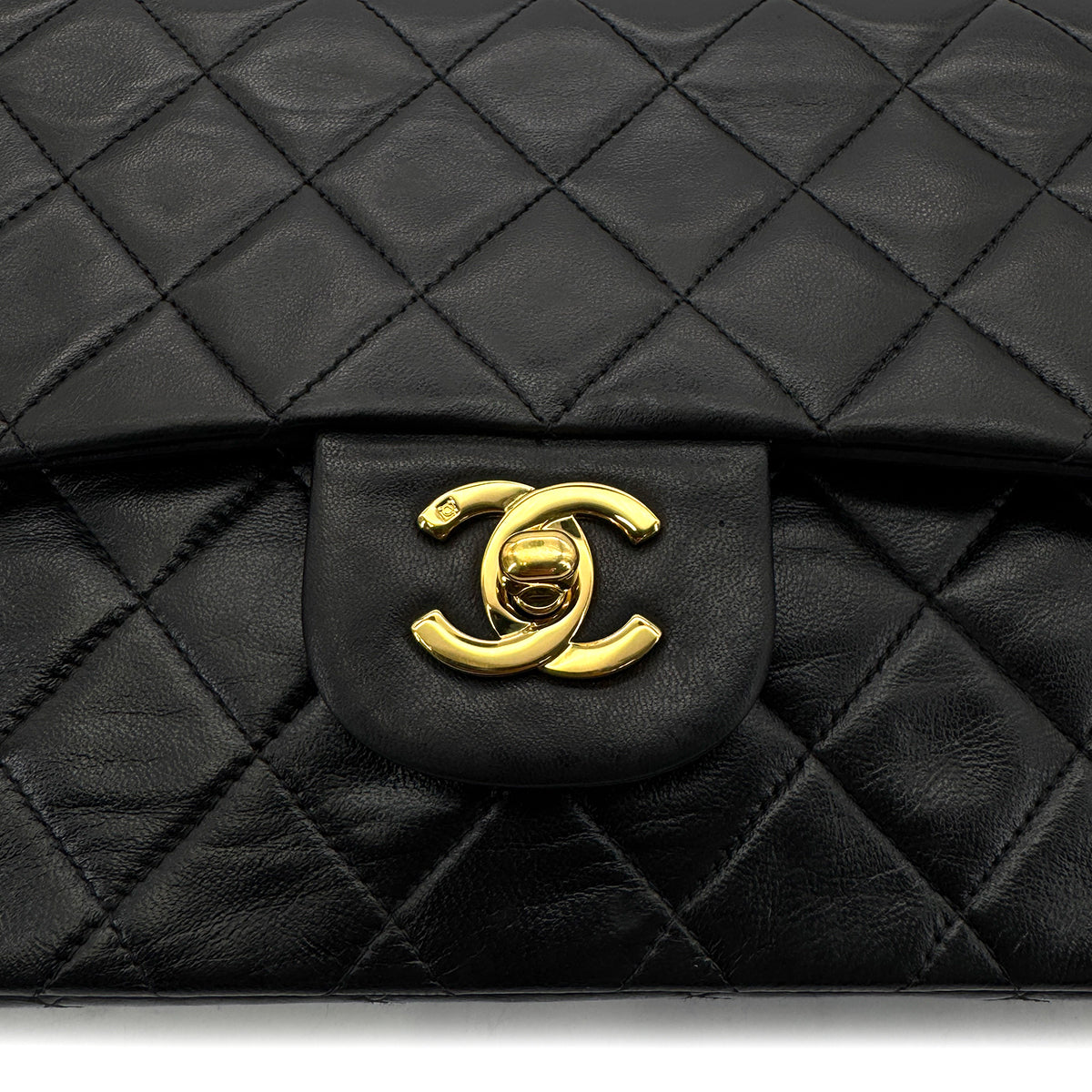 CHANEL VINTAGE CLASSIC FLAP MEDIUM CHAIN SHOULDER BAG BLACK LAMB SKIN 90299338