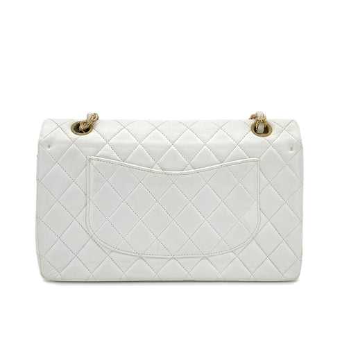 CHANEL VINTAGE CLASSIC FLAP MEDIUM CHAIN SHOULDER BAG WHITE LAMB SKIN 90299560 - PURPOSE