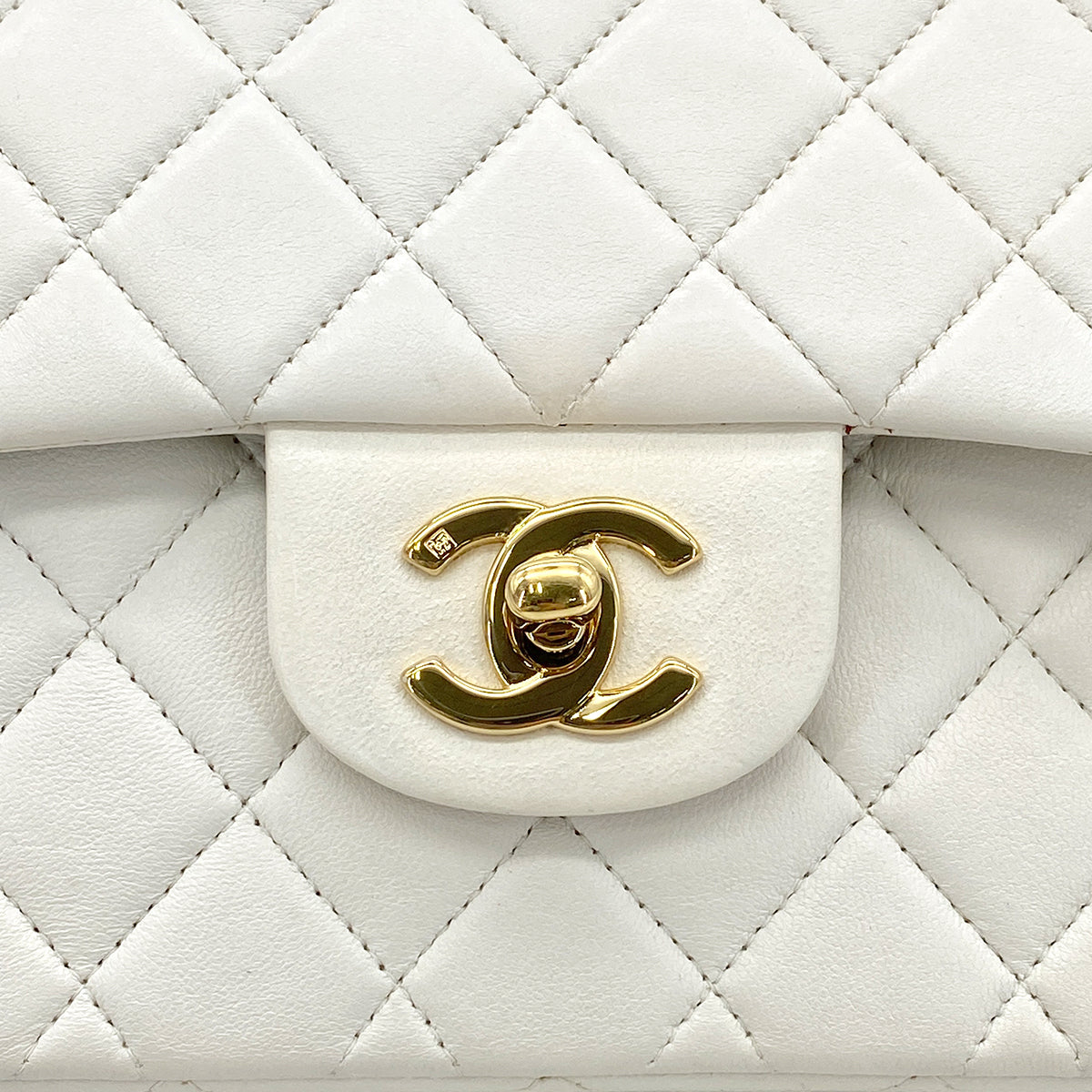 CHANEL VINTAGE CLASSIC FLAP MEDIUM CHAIN SHOULDER BAG WHITE LAMB SKIN 90299560