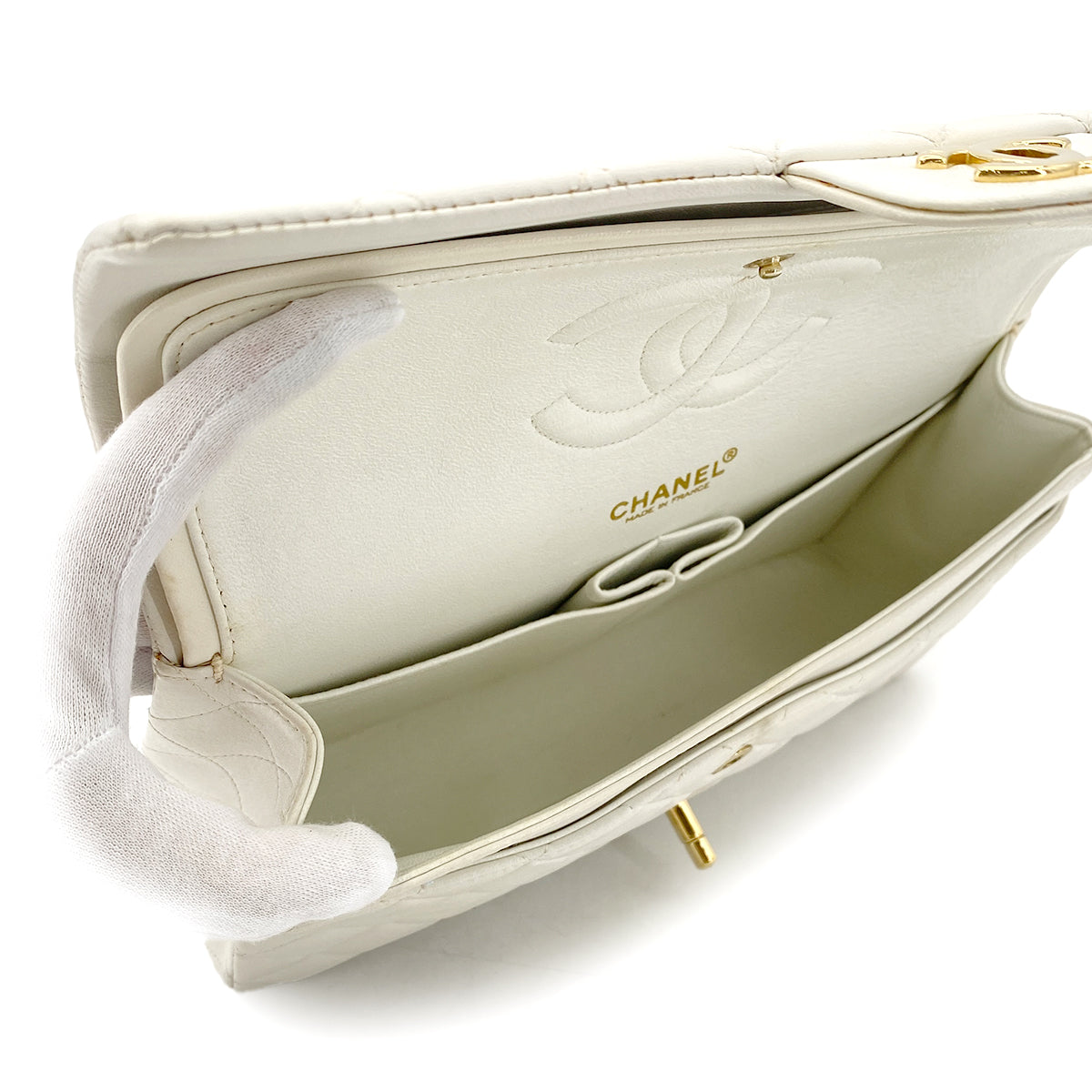 CHANEL VINTAGE CLASSIC FLAP MEDIUM CHAIN SHOULDER BAG WHITE LAMB SKIN 90299560