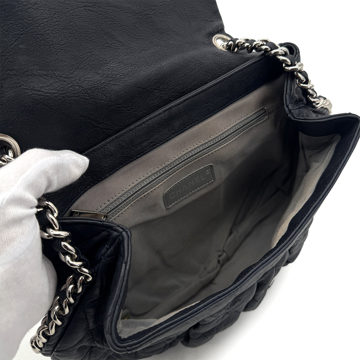 CHANEL MATELASSE CHAIN AROUND SHOULDER BAG NAVY LEATHER 90299755