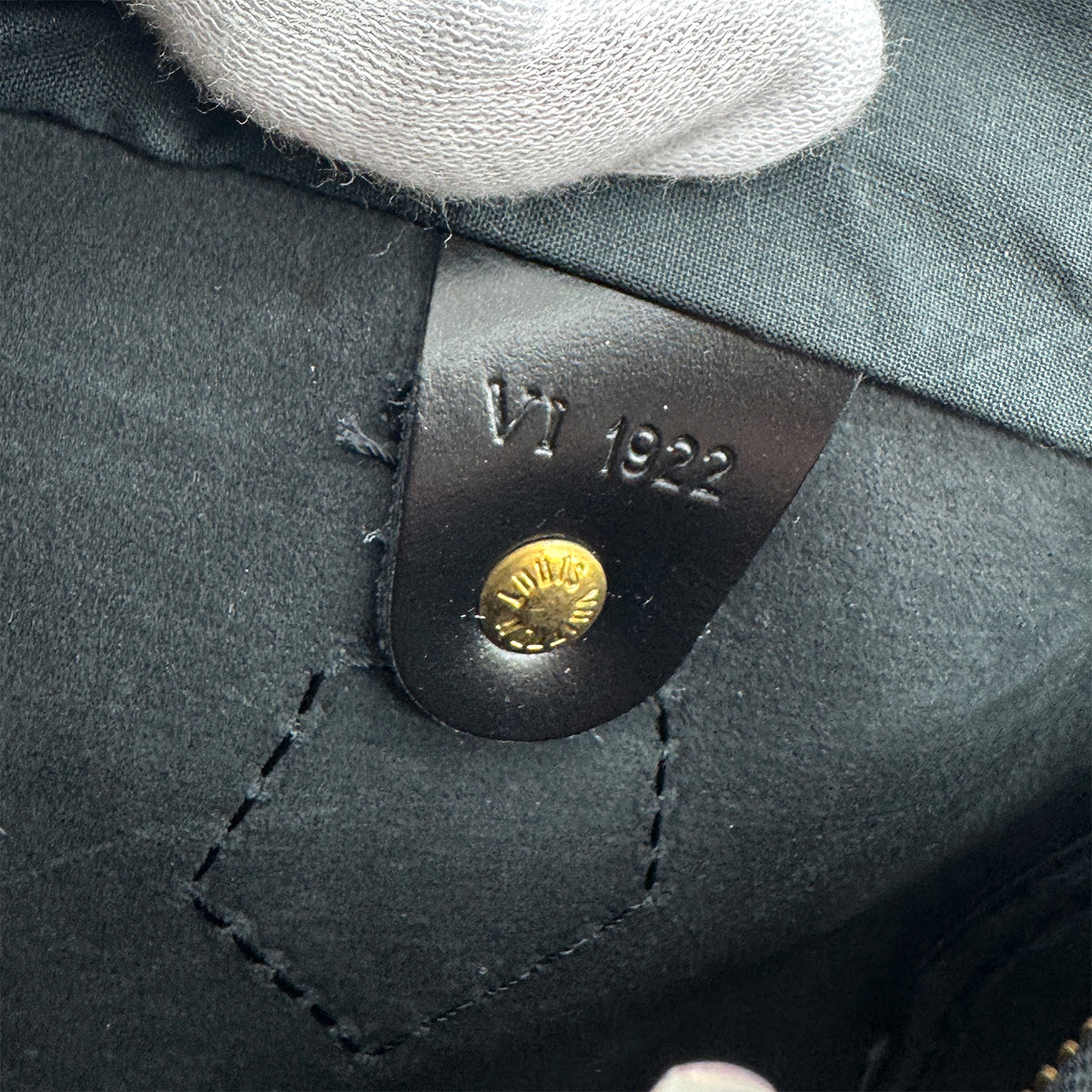 LOUIS VUITTON EPI SPEEDY 25 HAND BAG NOIR LEATHER M59232 90302178