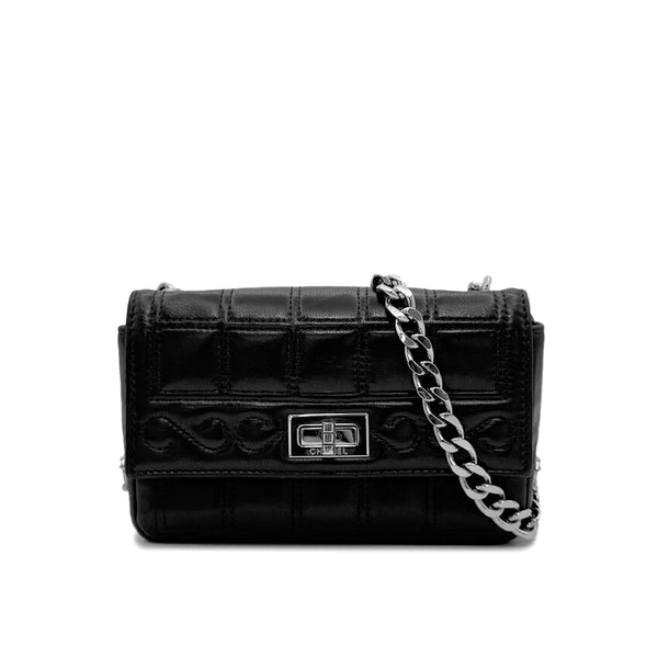 CHANEL VINTAGE 2.55 CHOCOLATE BAR MINI CHAIN SHOULDER BAG BLACK LAMB SKIN 90303020 - PURPOSE