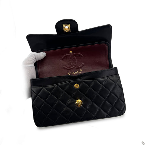 CHANEL VINTAGE CLASSIC FLAP SMALL CHAIN SHOULDER BAG BLACK LAMB SKIN 90303490 - PURPOSE