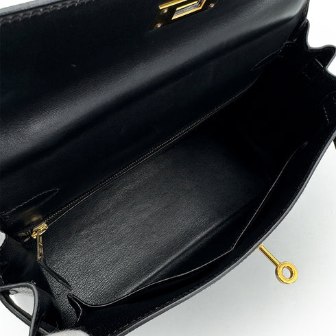 HERMES KELLY 28 RETOURNE BLACK BOXCALF HAND SHOULDER BAG 〇Z GOLD HARDWARE 90307911 - PURPOSE