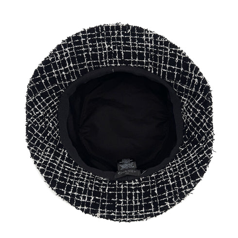 CHANEL HAT COCOMARK BLACK WHITE TWEED L ACCESSORY 90307933 - PURPOSE