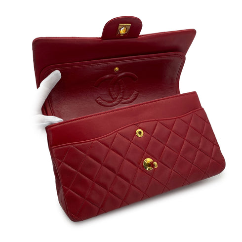 VINTAGE CHANEL CLASSIC FLAP MEDIUM CHAIN SHOULDER BAG RED LAMB SKIN GOLD HARDWARE 90308215