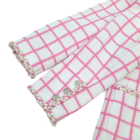CHANEL COCO BUTTON TWEED JACKET CRUISE COLLECTION 2023 23C PINK WHITE 44 P73 RTW 90308388 - PURPOSE