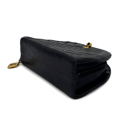 CHANEL VINTAGE HALF MOON CHAIN SHOULDER BAG BLACK LAMB SKIN 90309179 - PURPOSE