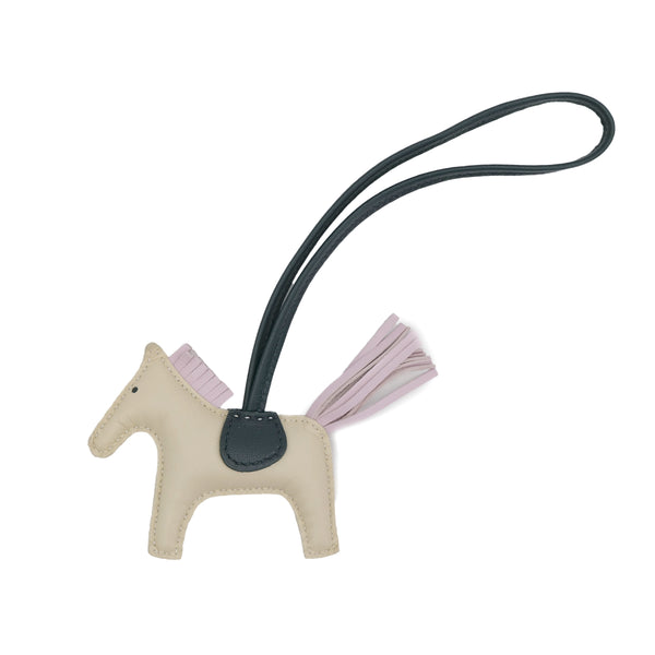 HERMES BAG CHARM RODEO PM CRAIE ROSE SAKURA VERT CYPRESS AGNEAU MILO U 90309833 - PURPOSE
