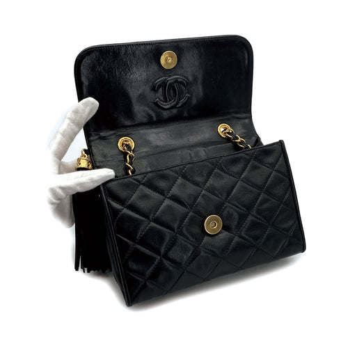 VINTAGE CHANEL MATELASSE FRINGE CHAIN SHOULDER BAG BLACK LAMB SKIN GOLD HARDWARE 90310297