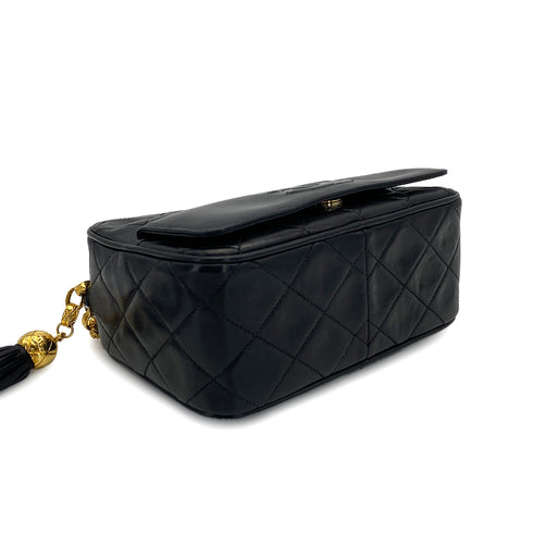 VINTAGE CHANEL COCO BALL MATELASSE BIJOU CHAIN SHOULDER BAG FRINGE BLACK LAMB SKIN GOLD HARDWARE 90310300